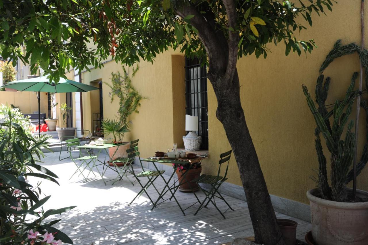 לינה וארוחת בוקר Vaccarizzo Albanese Palazzo Scura מראה חיצוני תמונה